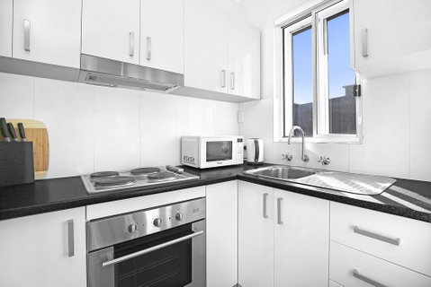 7 South Pacific Apartments - Accommodation in Brisbane 3