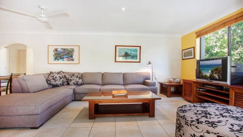 70 Lawson Street@Clarkes Beach - Accommodation in Brisbane 0