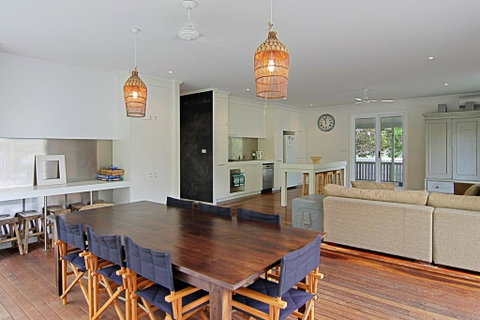 77 Butler Street, Byron Bay - Lantana Beach House - Accommodation in Brisbane 0
