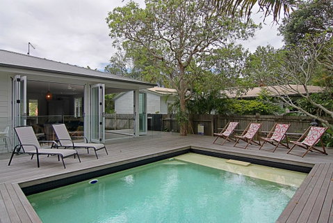 77 Butler Street, Byron Bay - Lantana Beach House - Accommodation in Brisbane 2