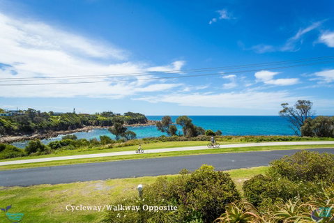 84 Ocean Parade - Accommodation in Brisbane 3
