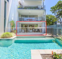 A Deluxe Swim Up - Drift Apartments South - Accommodation in Brisbane