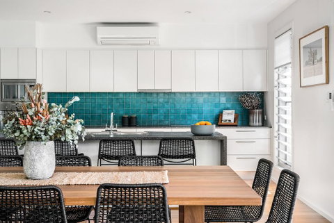 A PERFECT STAY - Shore Beats Work - Accommodation in Brisbane 0