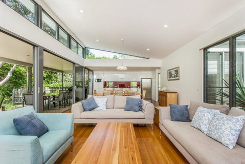 A SWEET ESCAPE - Beachfront Tranquility - Accommodation in Brisbane 2