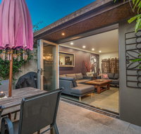 A SWEET ESCAPE - Brandon St Beach  Spa - Accommodation in Brisbane