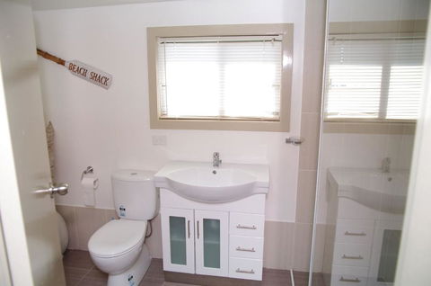 AAA Views, 2 View Street - Accommodation in Brisbane 3