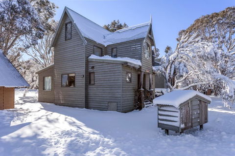 Aaragon - Accommodation in Brisbane 0