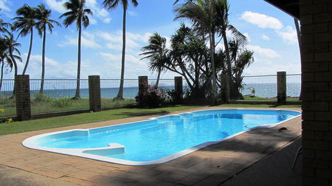 ABSOLUTE BEACH FRONT MACKAY - Comfort Resort Blue Pacific - Accommodation in Brisbane 1