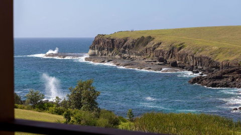 Absolute Oceanfront Cottage - Accommodation in Brisbane 1