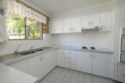 ACACIA - WEEKLY ONLY - Accommodation in Brisbane 2