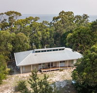 Acacia Lakehouse - The lake at your doorstep - Accommodation in Brisbane