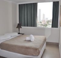 Accommodation Sydney City Centre - Hyde Park Plaza 3 bedroom 1 bathroom Apartment - Accommodation in Brisbane