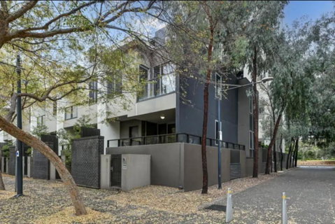 Docklands Serenity - Accommodation in Brisbane 0
