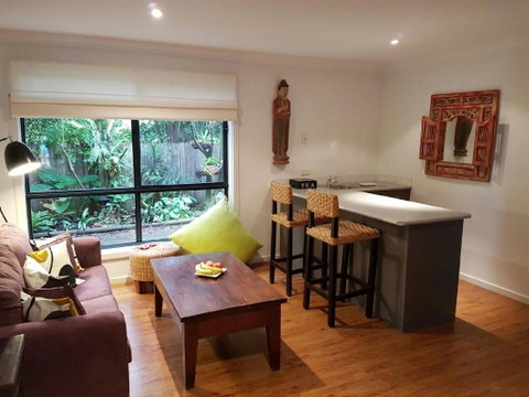Dolphin Cottage Garden Studio - Accommodation in Brisbane 0