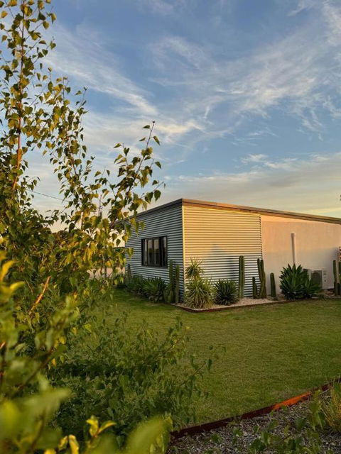 Dreamy Staiz - Riverland Abode - Accommodation in Brisbane 0