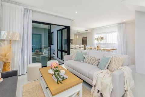 East Vic Park Luxe New Home - Accommodation in Brisbane 4