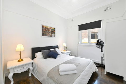 Elegant Family Retreat Near Beaches & Sydney CBD - Accommodation in Brisbane 1