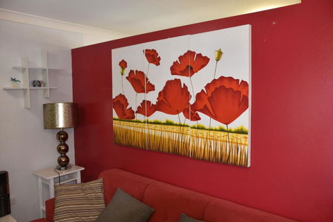 Entire Family Home With Private Pool - Accommodation in Brisbane 3