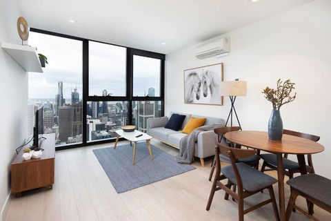EQ Tower Modern Apartments Melbourne Central CBD - Accommodation in Brisbane 0