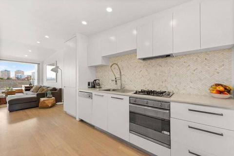 Fab Penthouse Near Bondi / Bronte, Shops & Bars - Accommodation in Brisbane 1