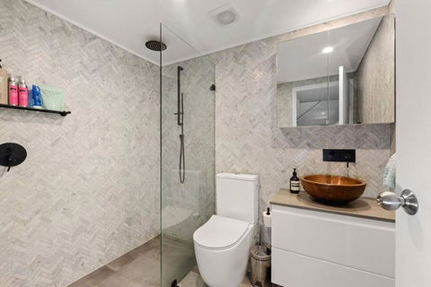 Fab Penthouse Near Bondi / Bronte, Shops & Bars - Accommodation in Brisbane 3