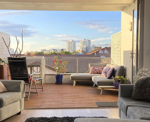 Fab Penthouse Near Bondi / Bronte, Shops & Bars - Accommodation in Brisbane 0