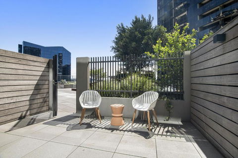 Fabulous 1-Bed With Pool And Private Courtyard - Accommodation in Brisbane 3