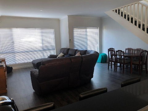 Falcon Bay 4x4 Townhouse - Accommodation in Brisbane 4