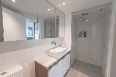 FV Peppers 2BR 2BA W Parking, Shared Spa, Gym, Pool - Accommodation in Brisbane 3