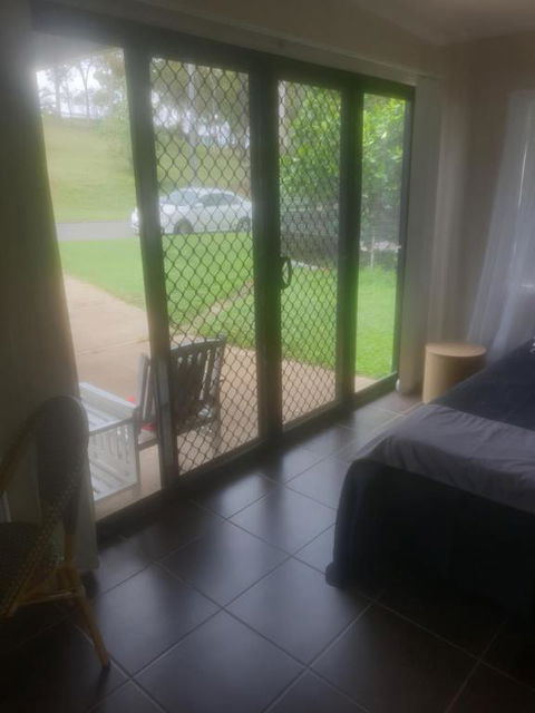 FRANGIPANI HOUSE - Accommodation in Brisbane 4