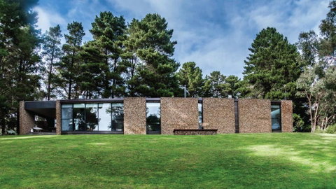 Gabion Hill House Glenlyon - Accommodation in Brisbane 1
