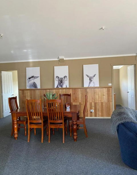 Great Lakes Wilderness Three Bedroom Home - Accommodation in Brisbane 1