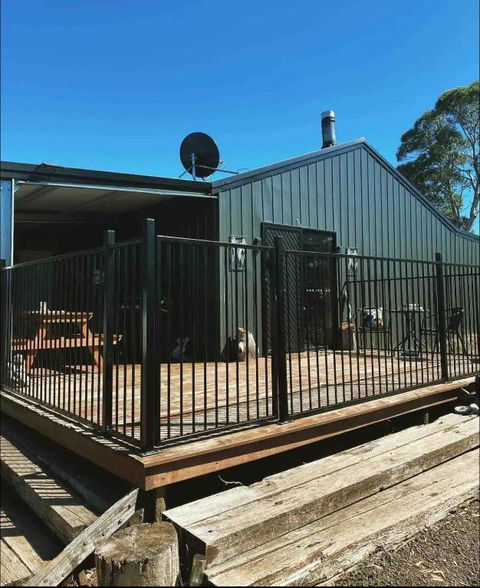 Great Lakes Wilderness Three Bedroom Home - Accommodation in Brisbane 3