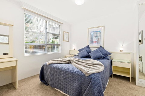 HENRY12 Self- Catering - Accommodation in Brisbane 3