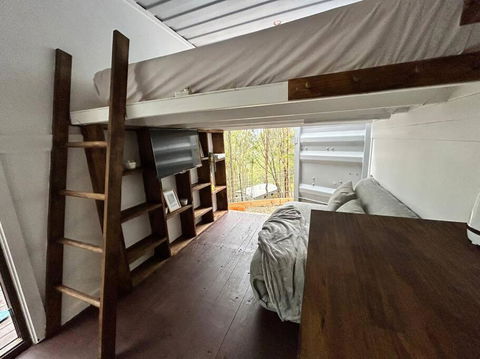 Hill Dweller Hideout - Accommodation in Brisbane 3