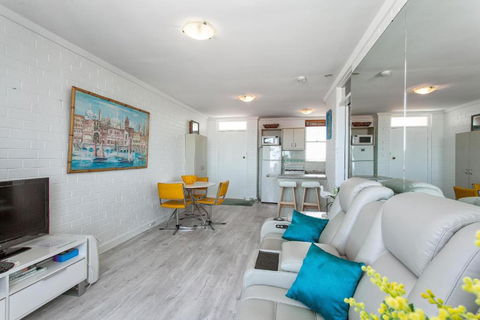 Indian Ocean Views - Accommodation in Brisbane 3