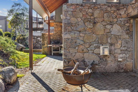 Ice 3 - Accommodation in Brisbane 1
