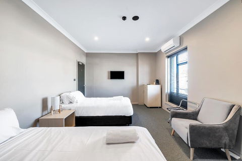 Illinois Hotel - Accommodation in Brisbane 0