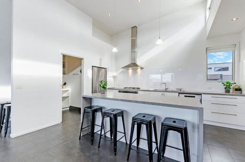 Imagine - Accommodation in Brisbane 2