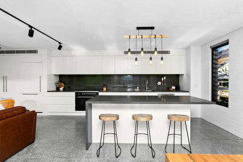 Impeccable 3-Bed Home Near The Beach - Accommodation in Brisbane 3