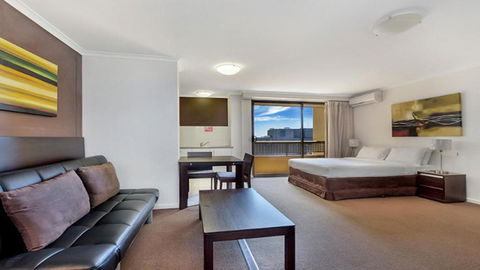 In The City Studio At College St - Accommodation in Brisbane 2