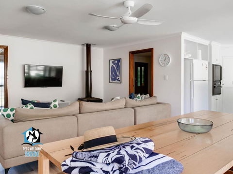 In The Sand Dunes & Renovated House - Accommodation in Brisbane 2