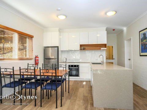 Inala 5 - Accommodation in Brisbane 1