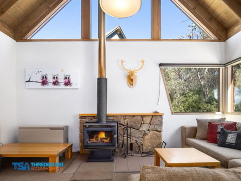 Indi Chalet - Accommodation in Brisbane 1