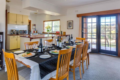 Indigo Vineyard Farmstay - Accommodation in Brisbane 0