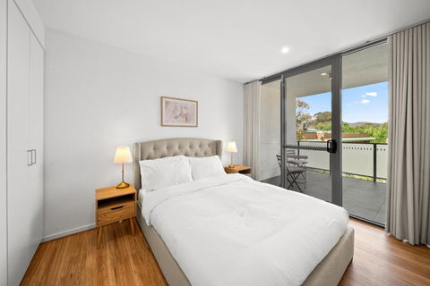 Indoor Pool Gym: Modern Hideout 12-Min From CBD - Accommodation in Brisbane 1