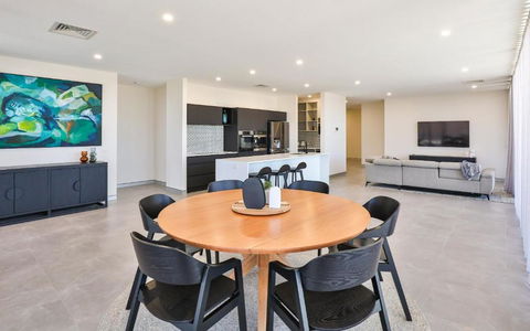 Indulge Apartments - City View Penthouses - Accommodation in Brisbane 1