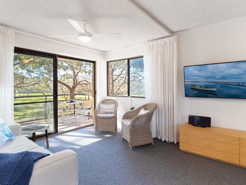Intrepid 1 3 Intrepid Close Amazing Views Of Shoal Bay Only 100m From The Beach - Accommodation in Brisbane 1