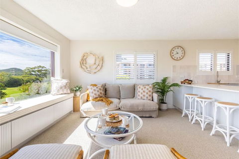 Intrepid 14 Unlimited Magnificent Water Views - Accommodation in Brisbane 2