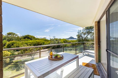 Intrepid 14 Unlimited Magnificent Water Views - Accommodation in Brisbane 1